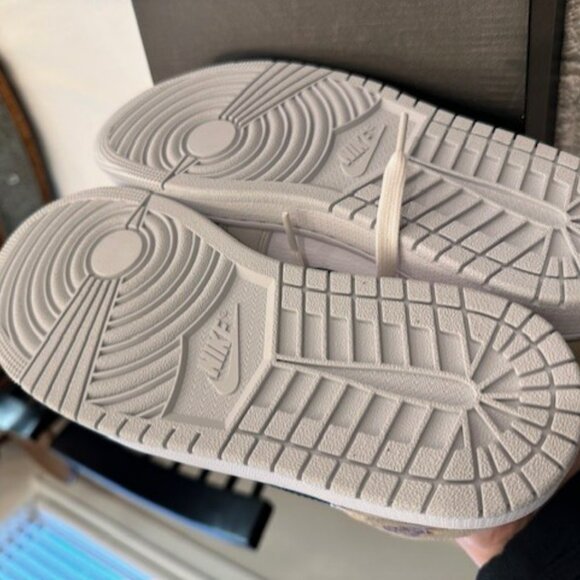 Brand new Jordan 1 Mid Tan Suede Mens 7 / Womens 8.5 - Picture 2 of 3